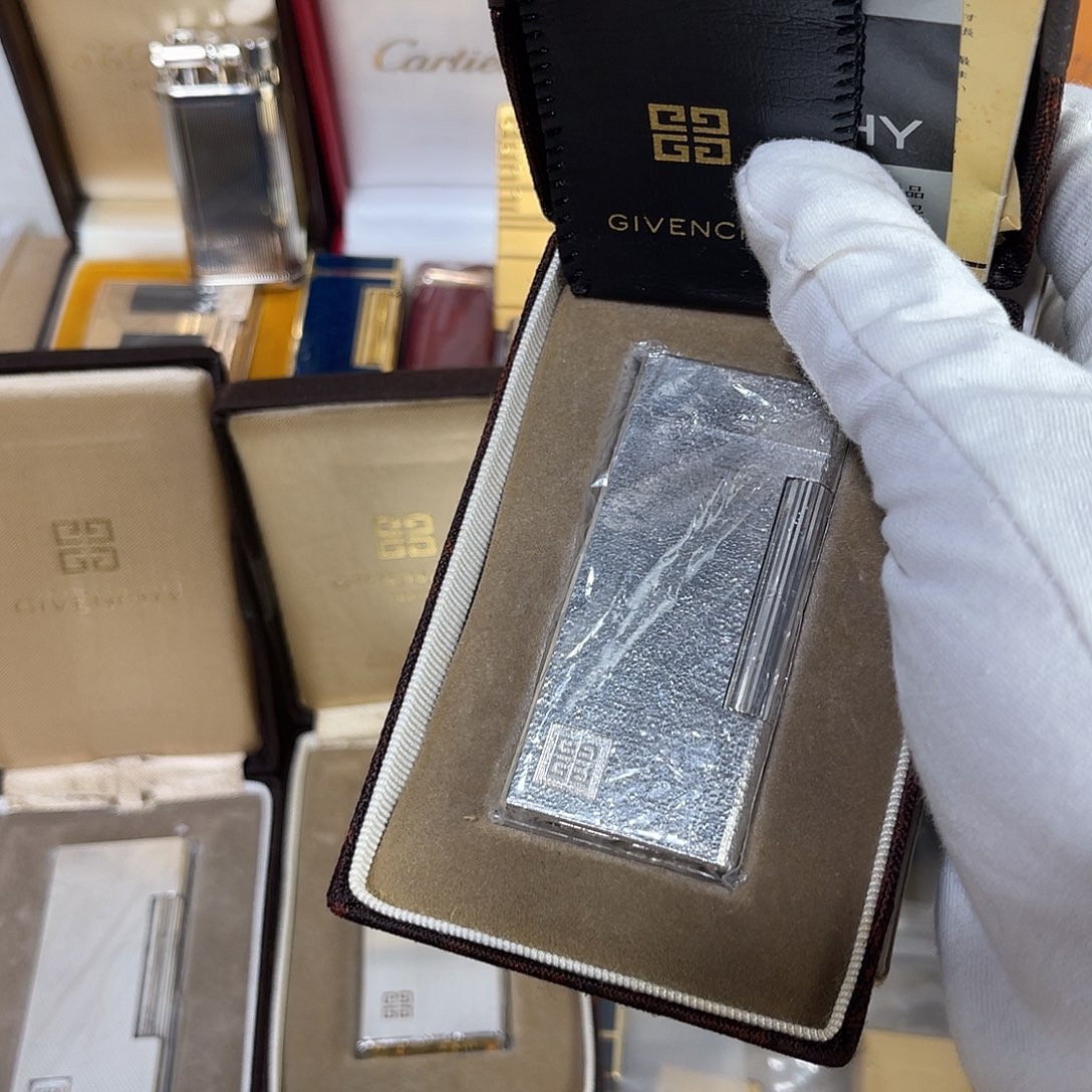 青***吟中古二手打火机云奢