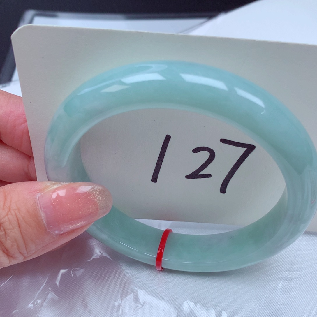 翡翠手镯未镶嵌翡翠