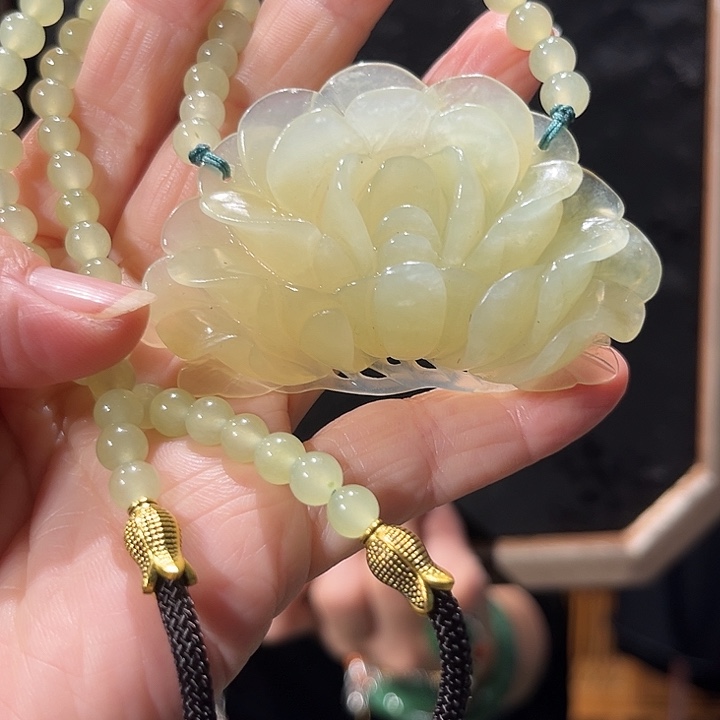 颈饰未镶嵌和田玉