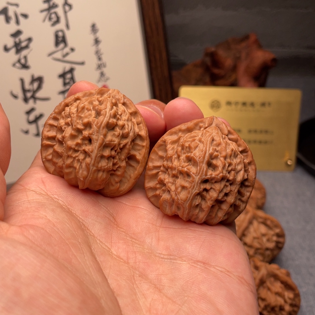 吊坠文玩核桃三角白