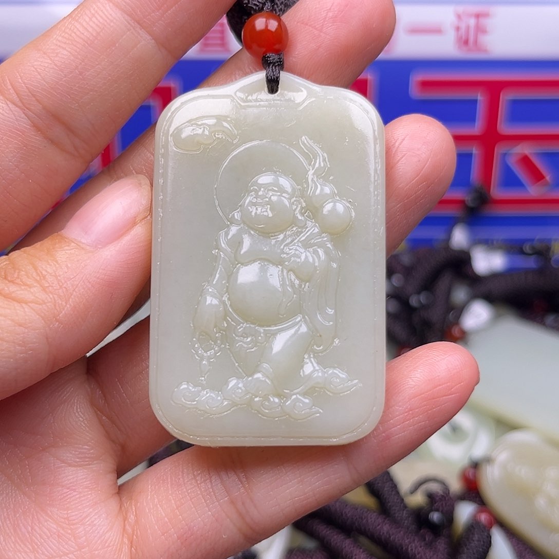 颈饰未镶嵌和田玉