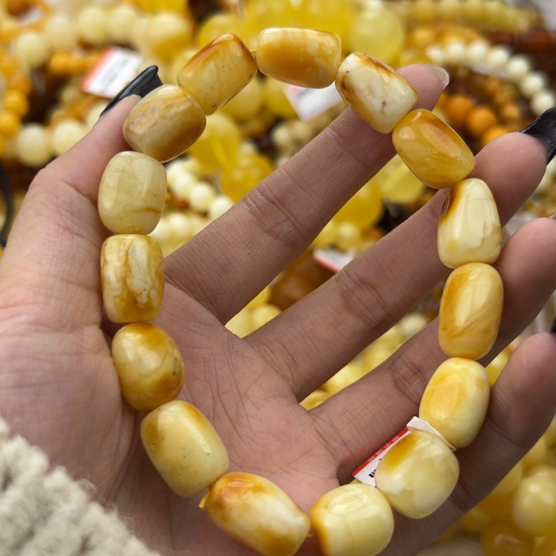 琥珀珠宝奇石未镶嵌