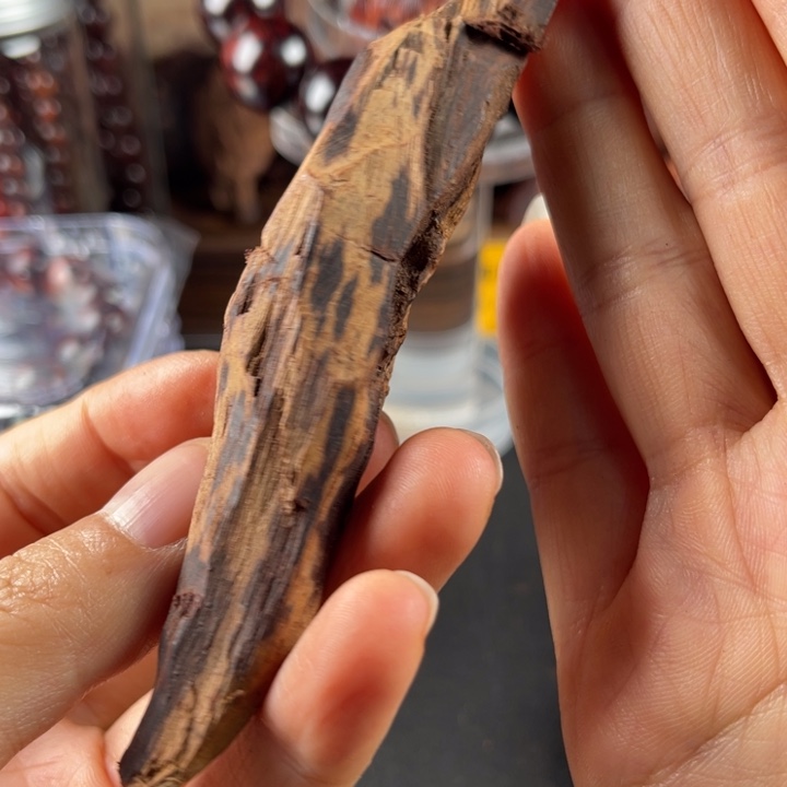 秋***2无事牌降真香红降料子一块