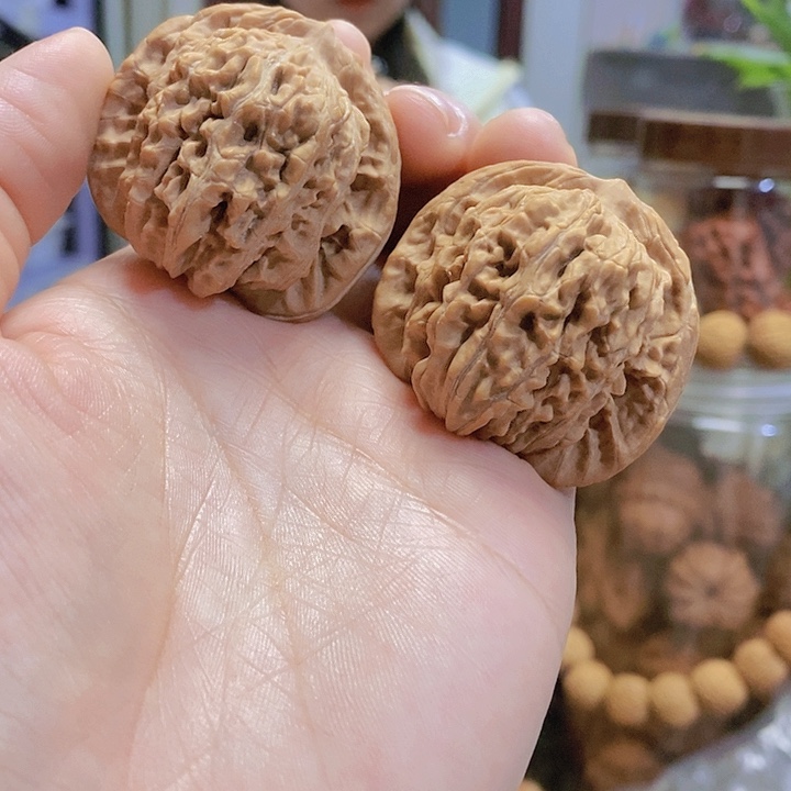【闪购商品】文玩核桃把件41.5四座楼