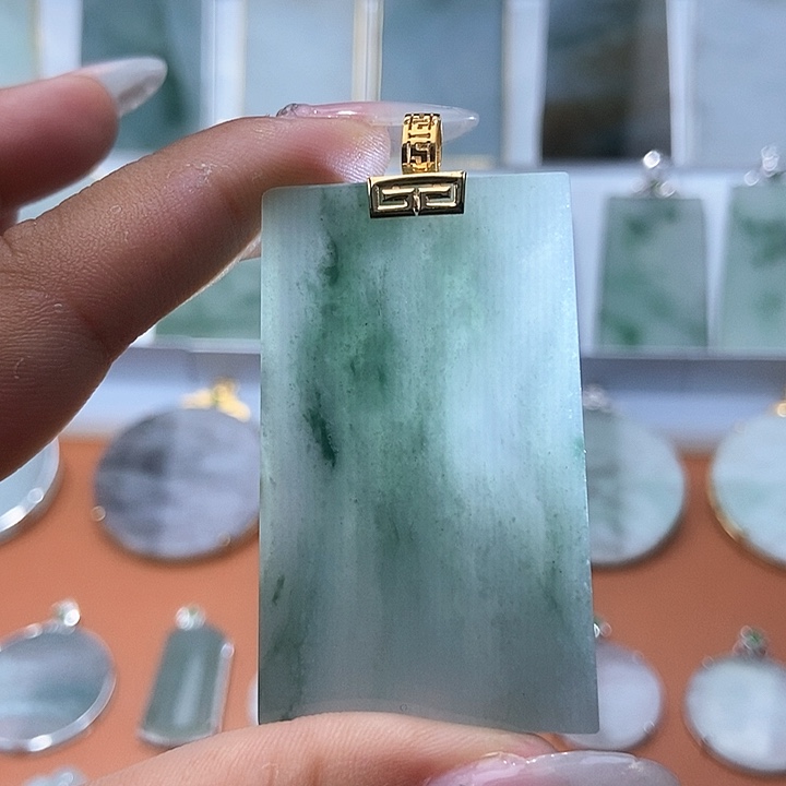 翡翠18K金镶嵌吊坠(不含链)