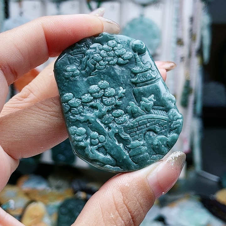 翡翠未镶嵌颈饰翡翠