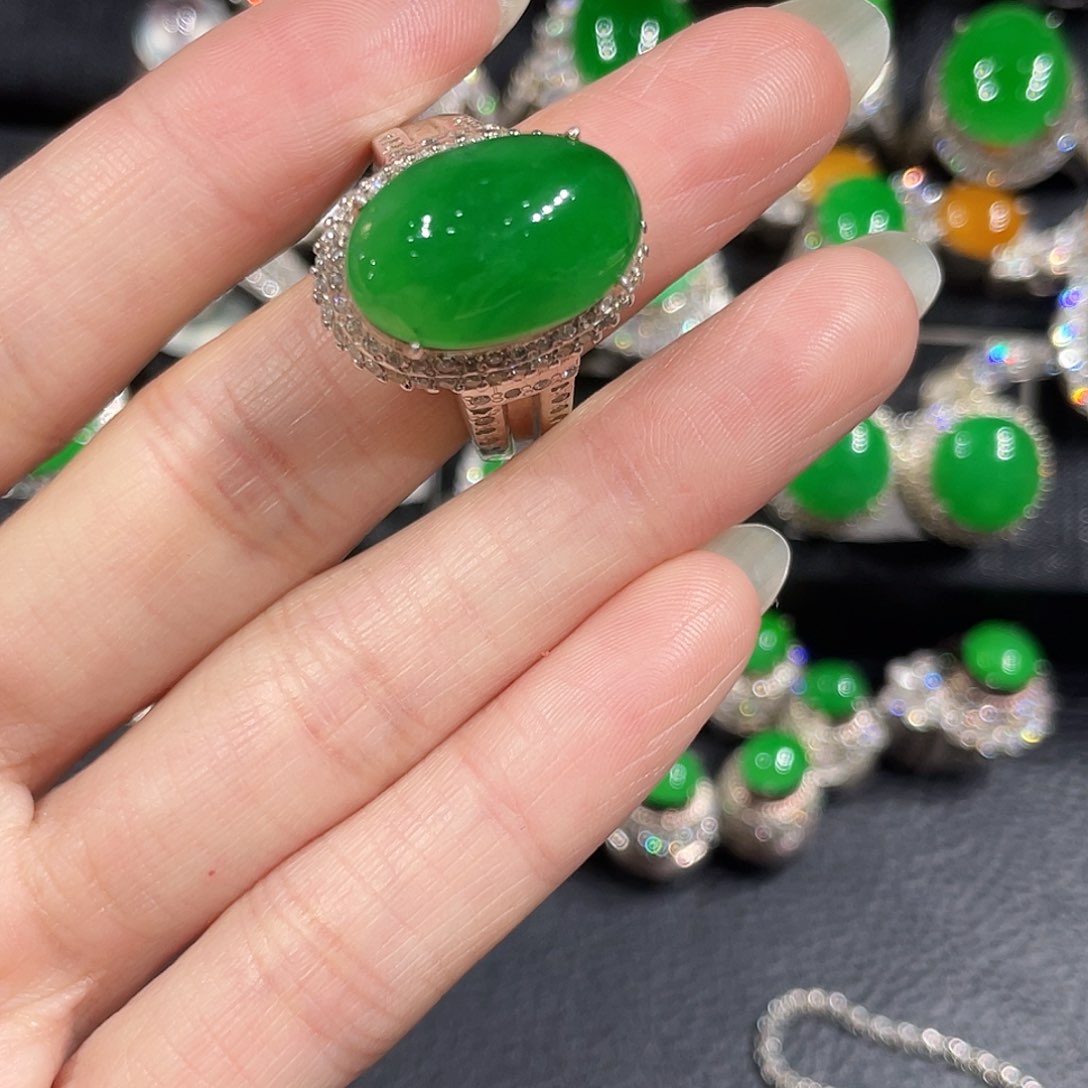 未镶嵌定制翡翠戒指