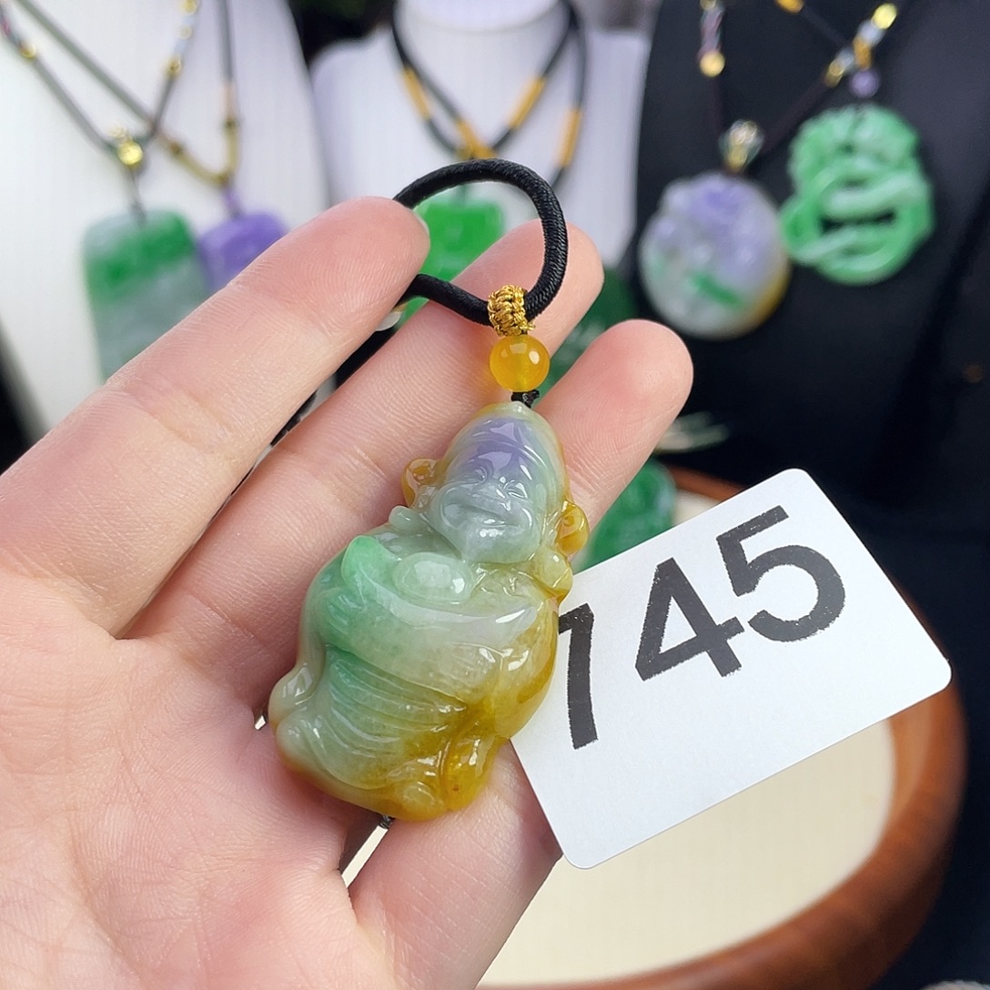 翡翠未镶嵌吊坠(赠链)