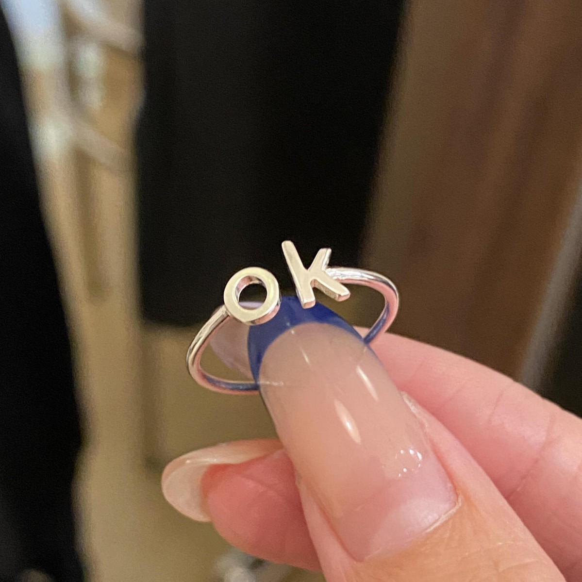 925银戒指 925银字母戒指女新款小众设计素圈指环轻奢高级感尾戒