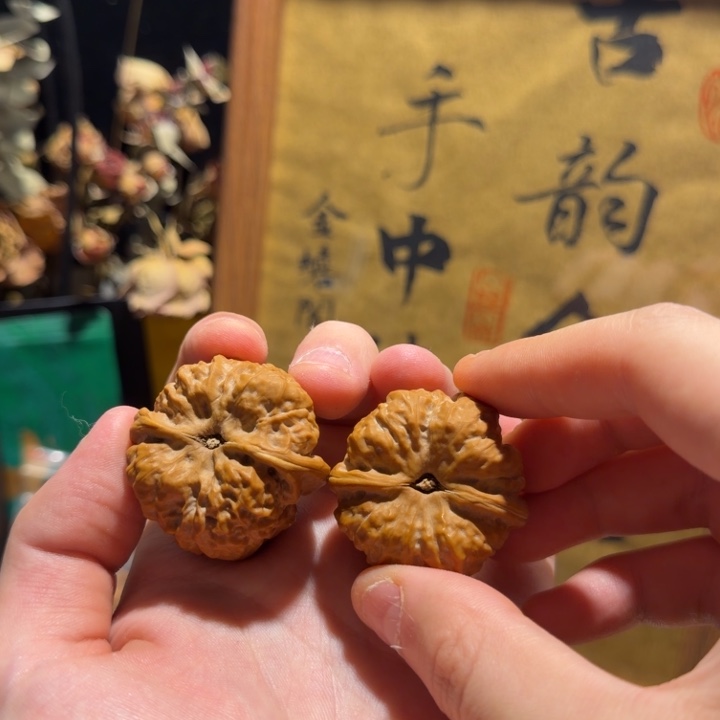 沐***宸全品无修四面复刻蛙形毕业对