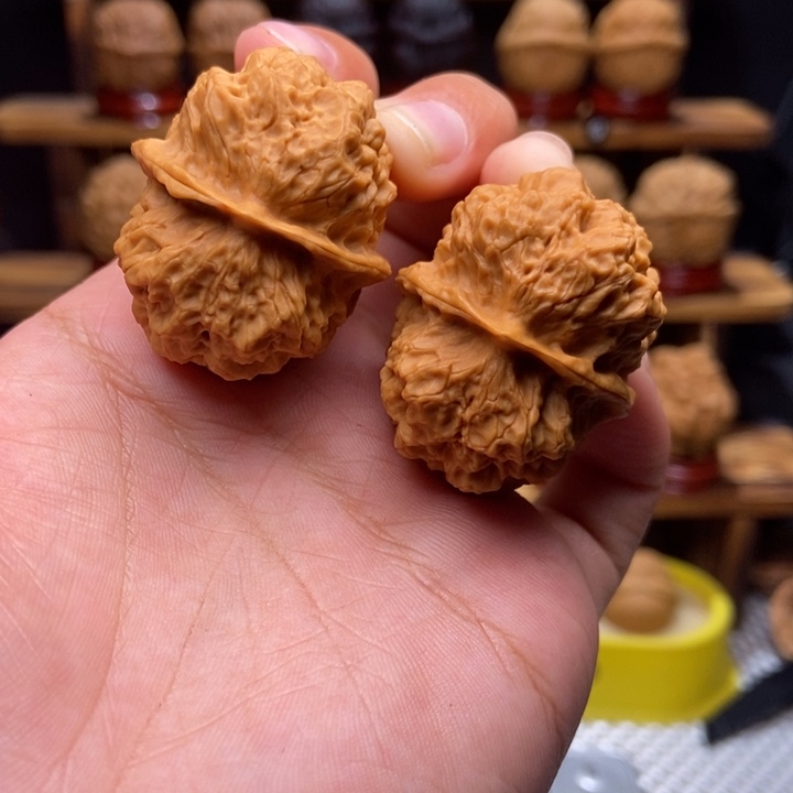 文玩核桃吊坠金麒麟14