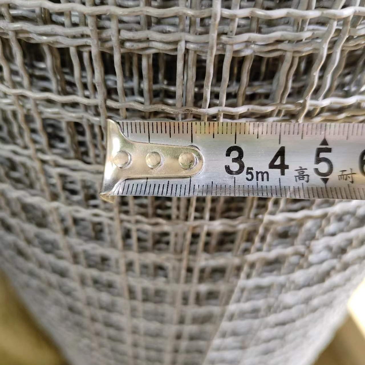 编织网镀锌，1米宽30米长，1.4毫米粗2.2厘米孔，34公斤左右，不包邮