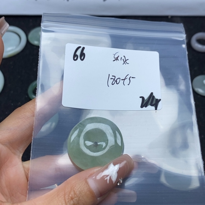 【闪购商品】翡翠颈饰未镶嵌东**车