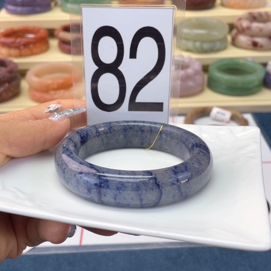 石英质玉未镶嵌手镯