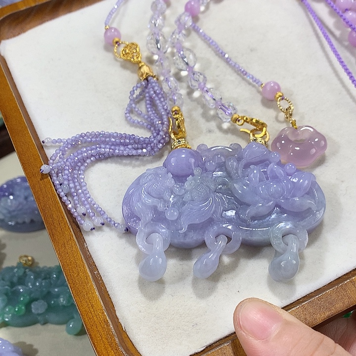 翡翠未镶嵌颈饰翡翠吊坠