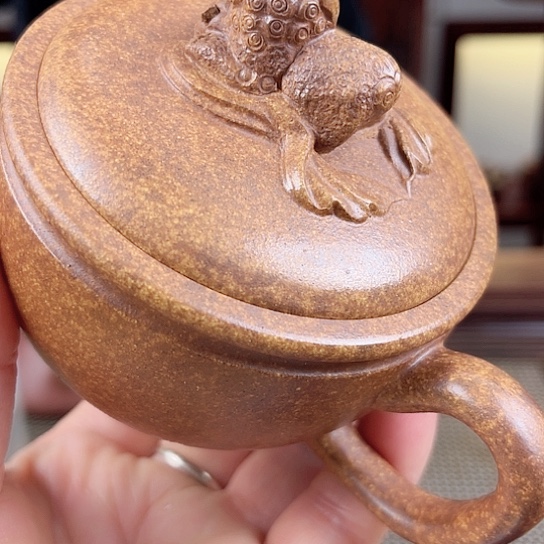 紫砂茶壶大**忧今天的天气好