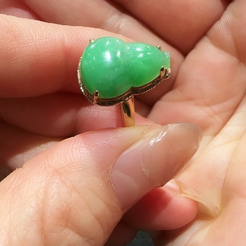 翡翠18K金镶嵌戒指