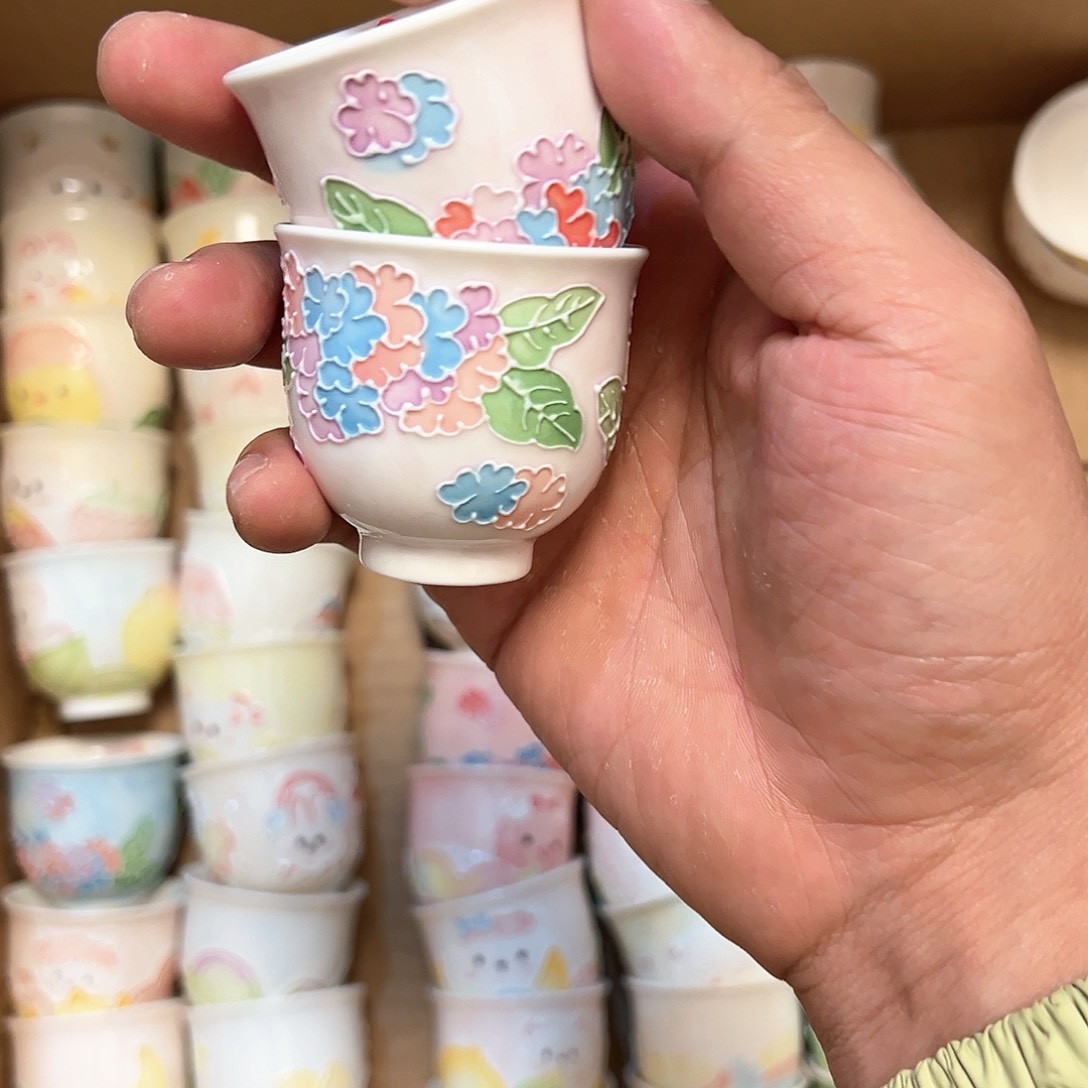 景德镇手绘陶瓷杯子