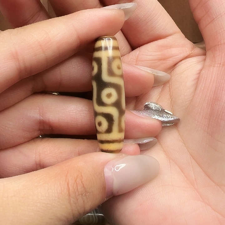 玛瑙/玉髓颈饰未镶嵌小****）