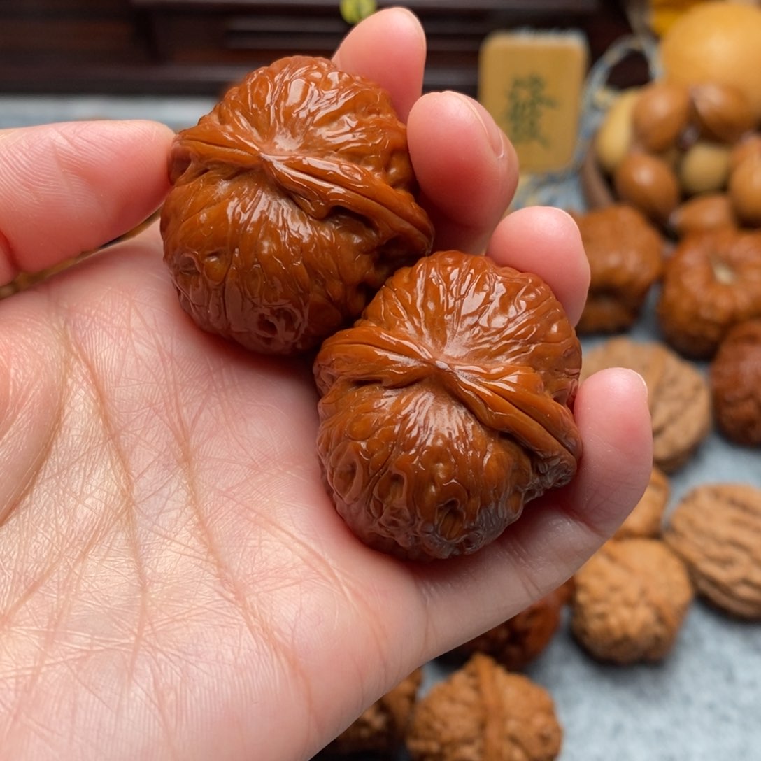 文玩核桃吊坠熊****?全品元宝37