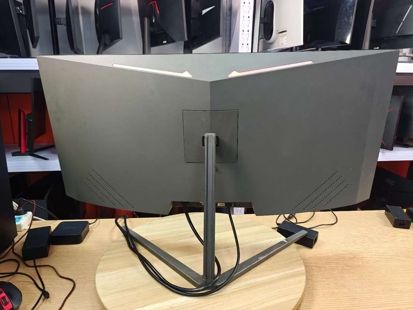 9新 TITAN ARMY/泰坦军团 35寸2k200hz高刷曲面带鱼无边框显示器