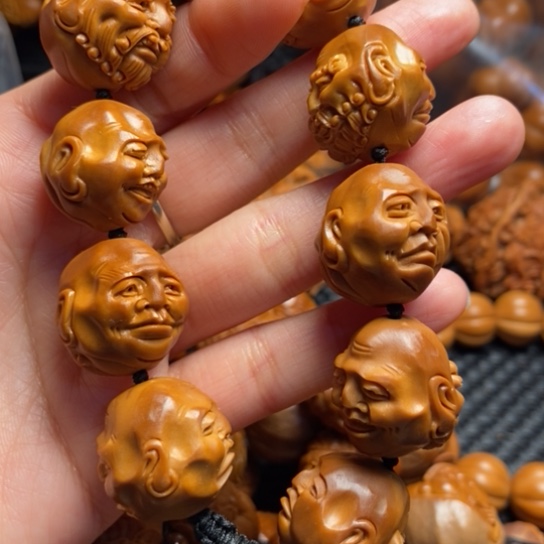 橄榄核吊坠饭**老须派