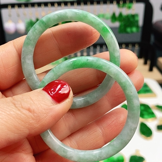 翡翠耳饰未镶嵌挂件