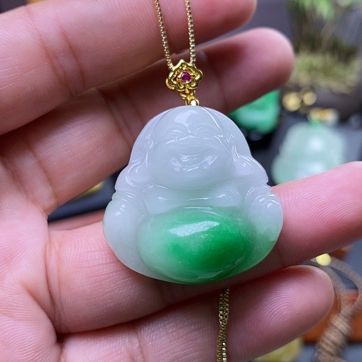 翡翠未镶嵌吊坠(赠链)