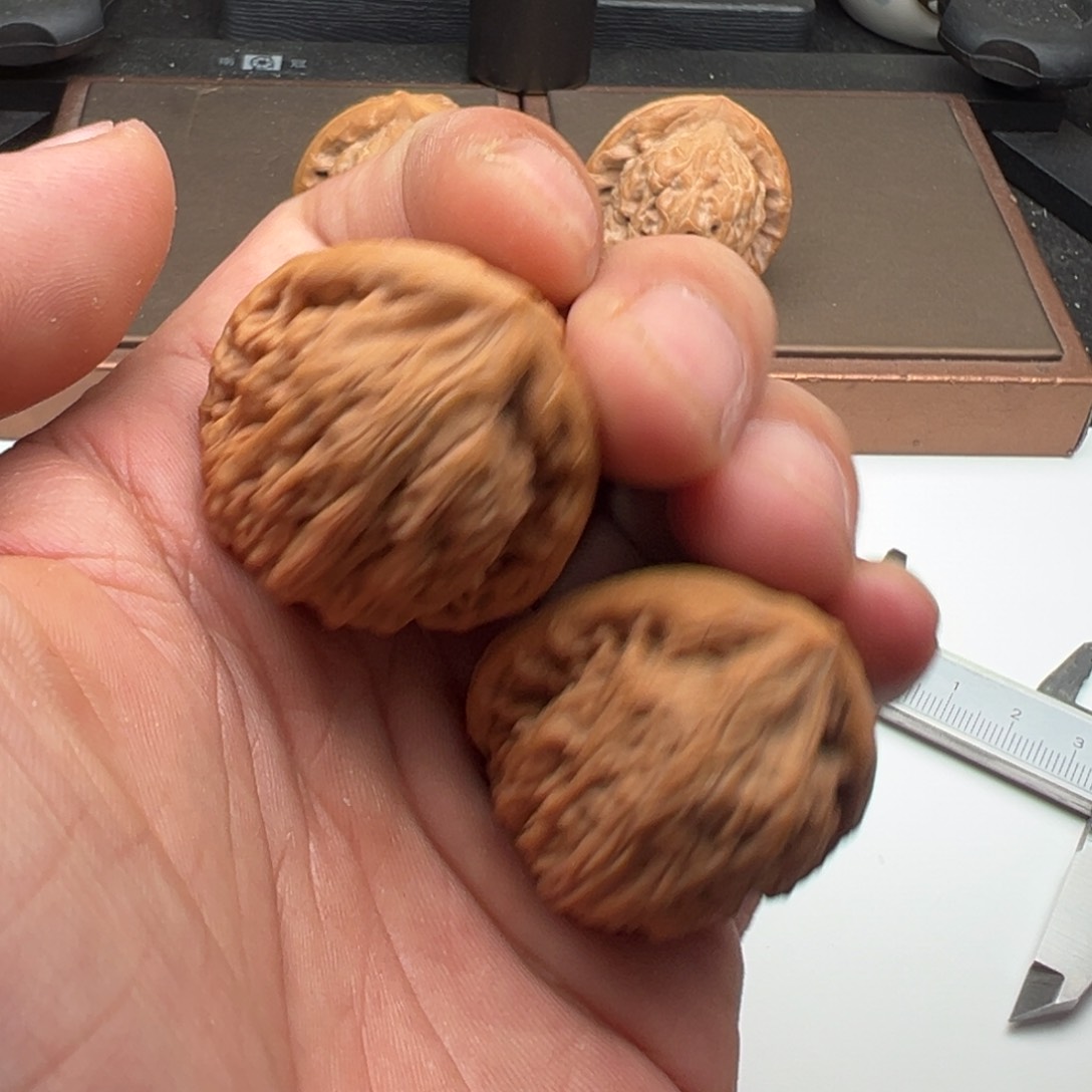 文玩核桃把件虎头王37
