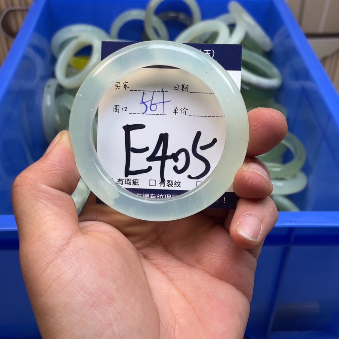 岫玉手镯手镯未镶嵌