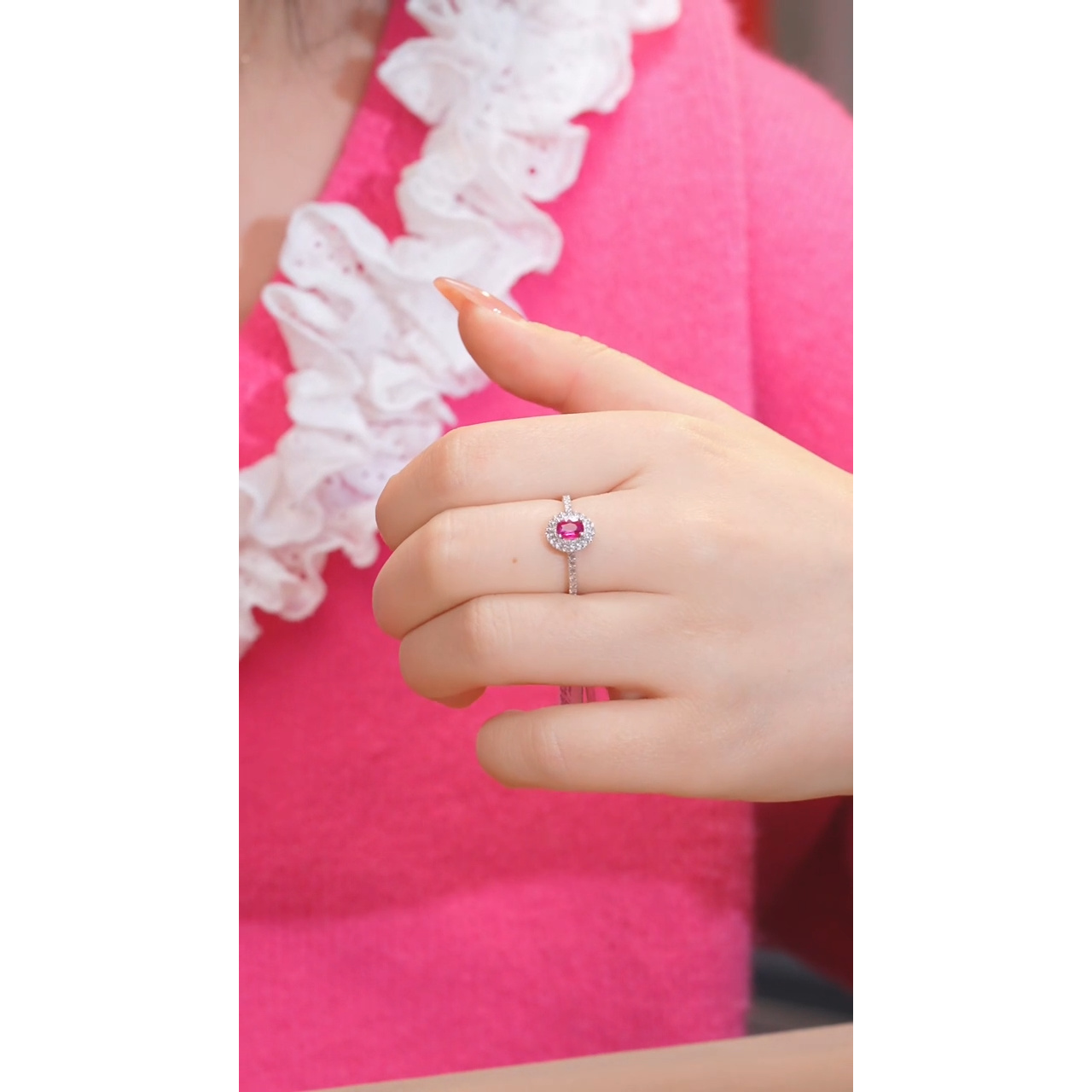 红宝石戒指18K金镶嵌（0.52ct）无烧@@U8306