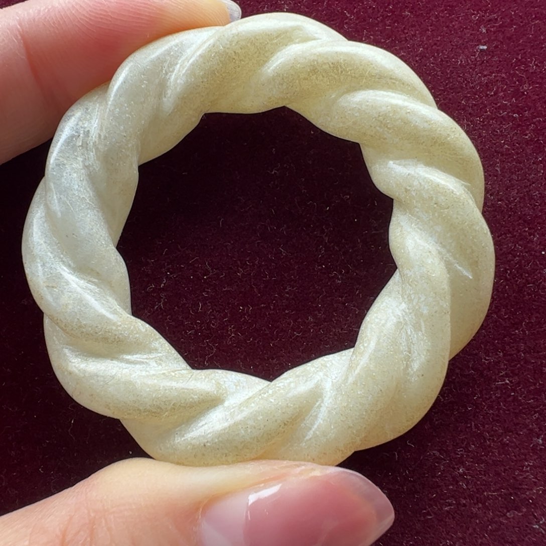 岫岩老玉（透闪石质玉）未镶嵌颈饰