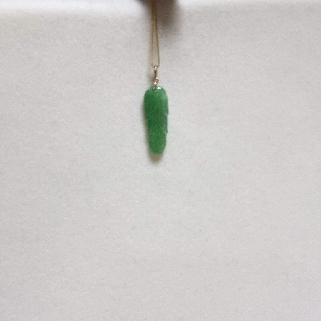 翡翠颈饰18K金镶嵌简单