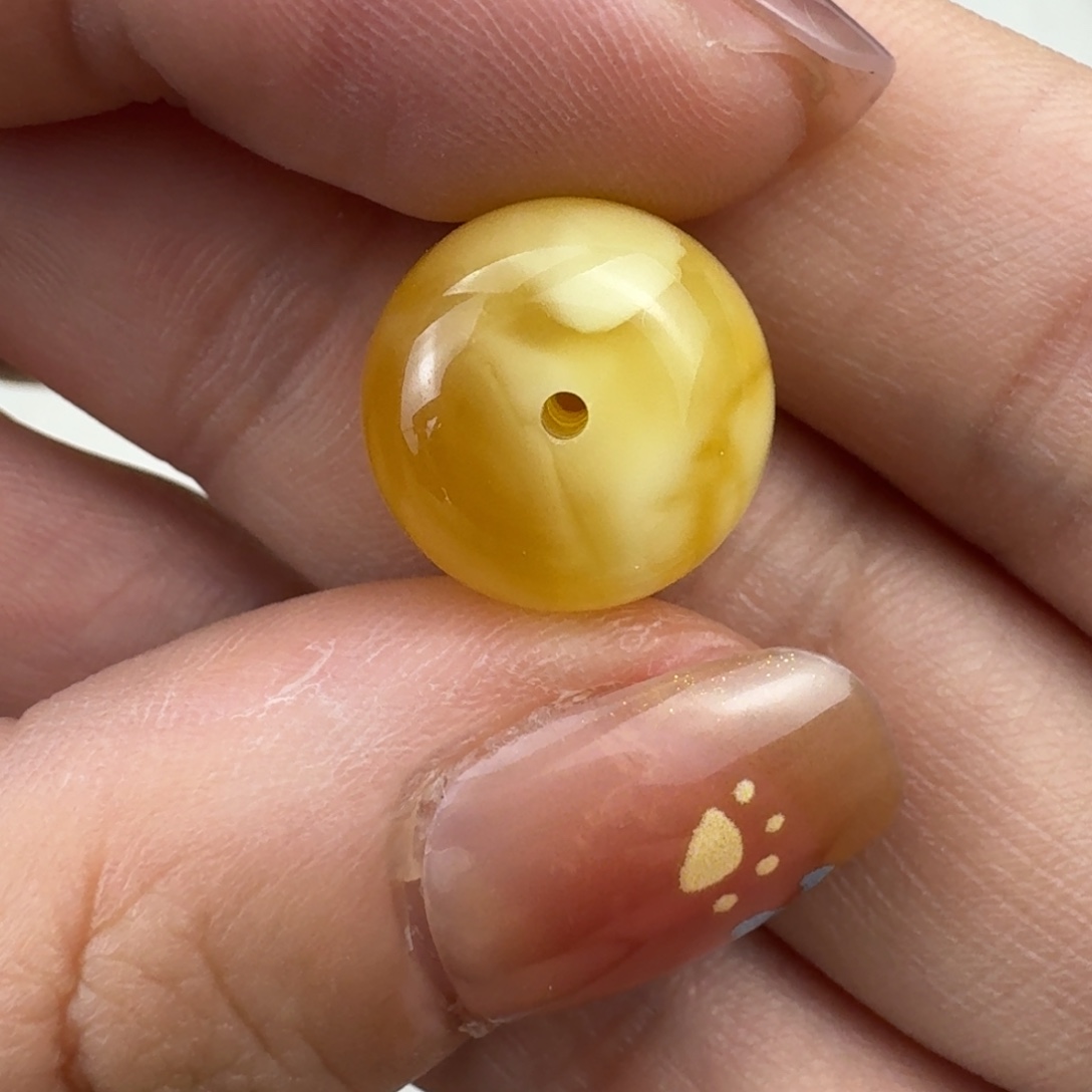 蜜蜡未镶嵌珠宝奇石全品 1.61g 14.2×11.8mm