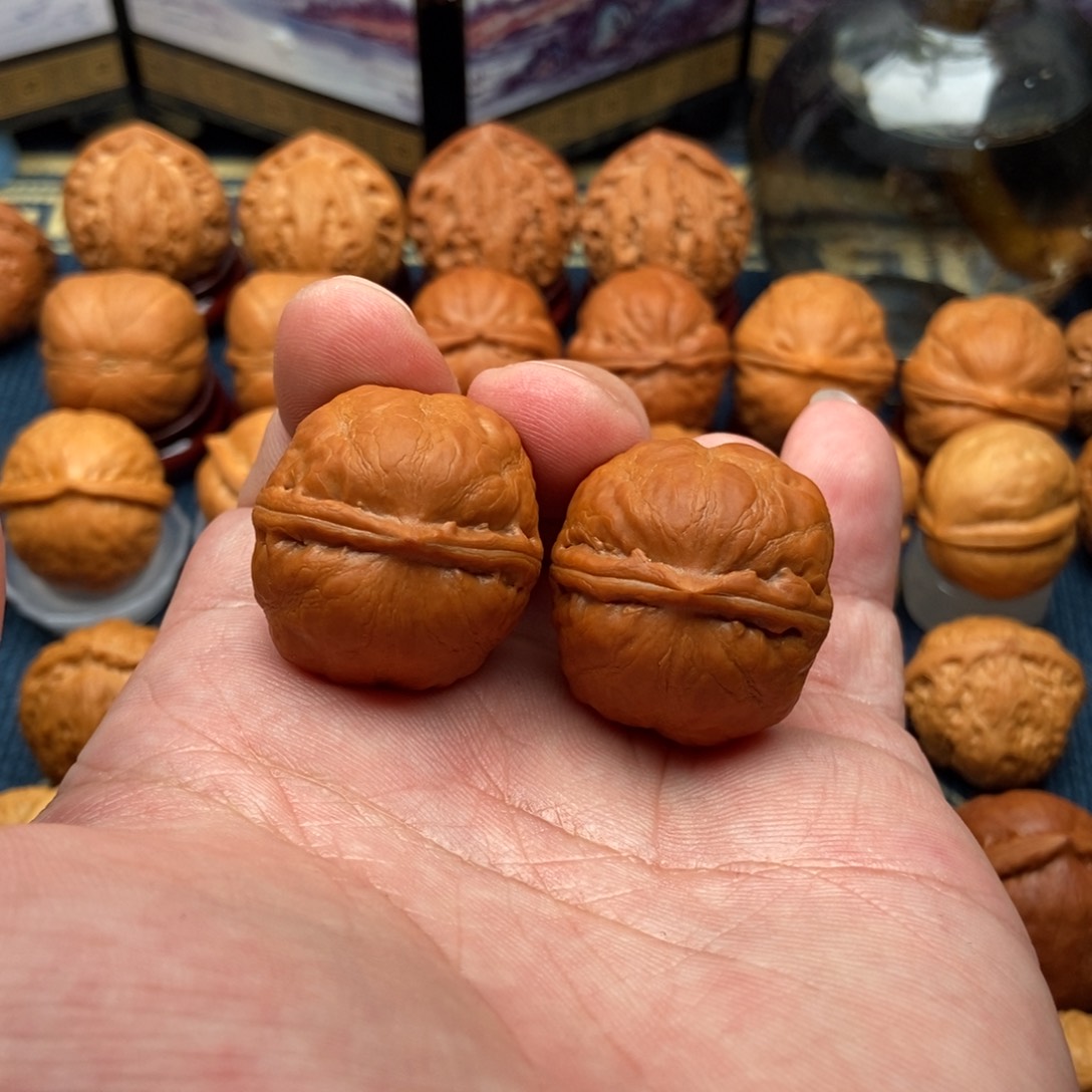 文玩核桃把件水晶蟾