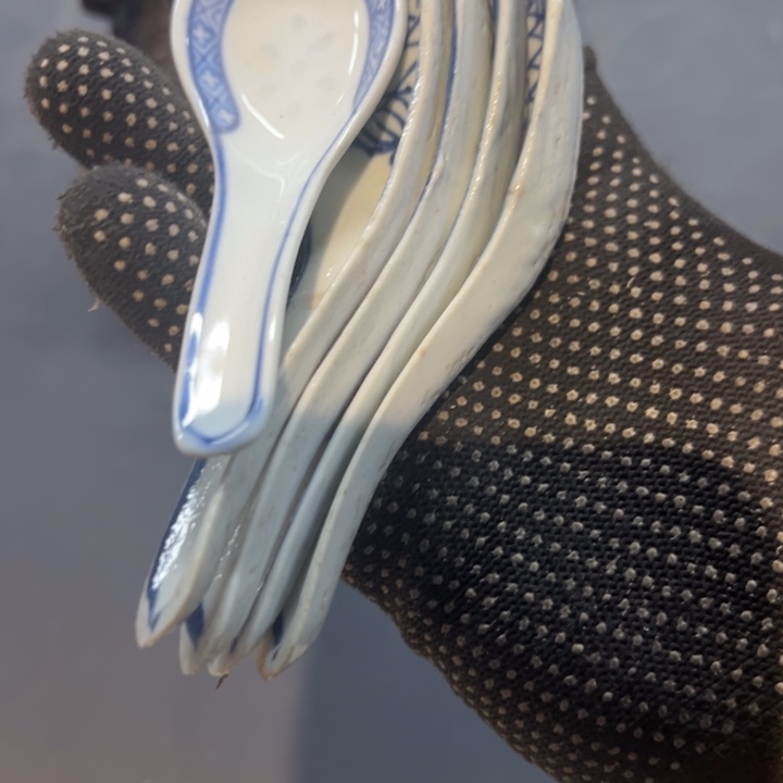 瓷片龙**庄拾六家的瓷器瓷器