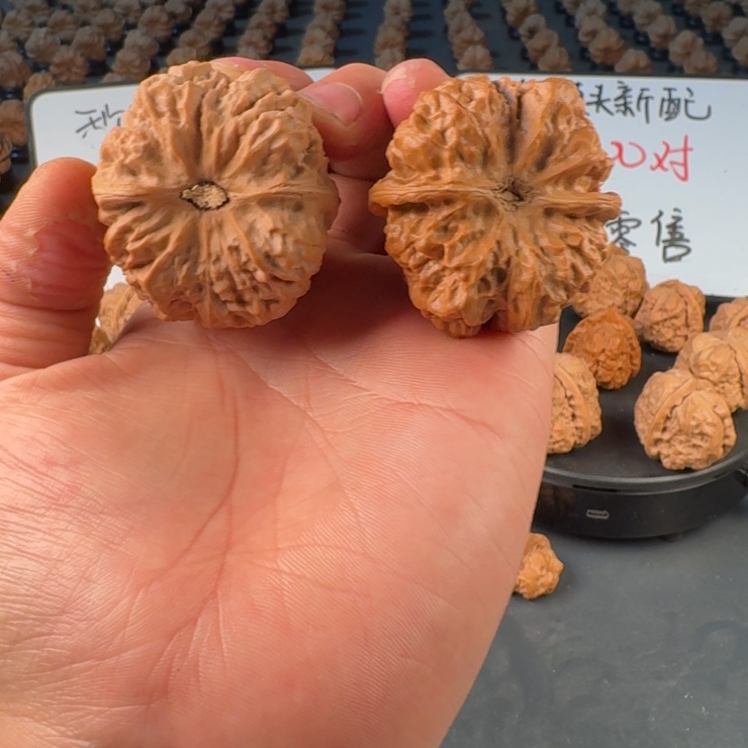 不***财吊坠文玩核桃蛤蟆的眼睛是真的好看啊我的