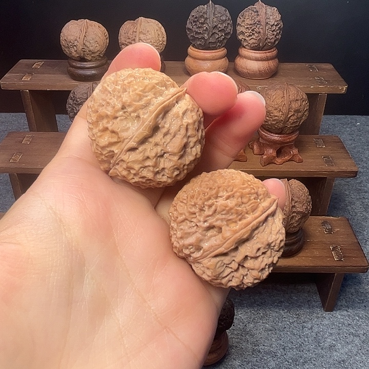 文玩核桃吊坠z龙脊元宝39mm