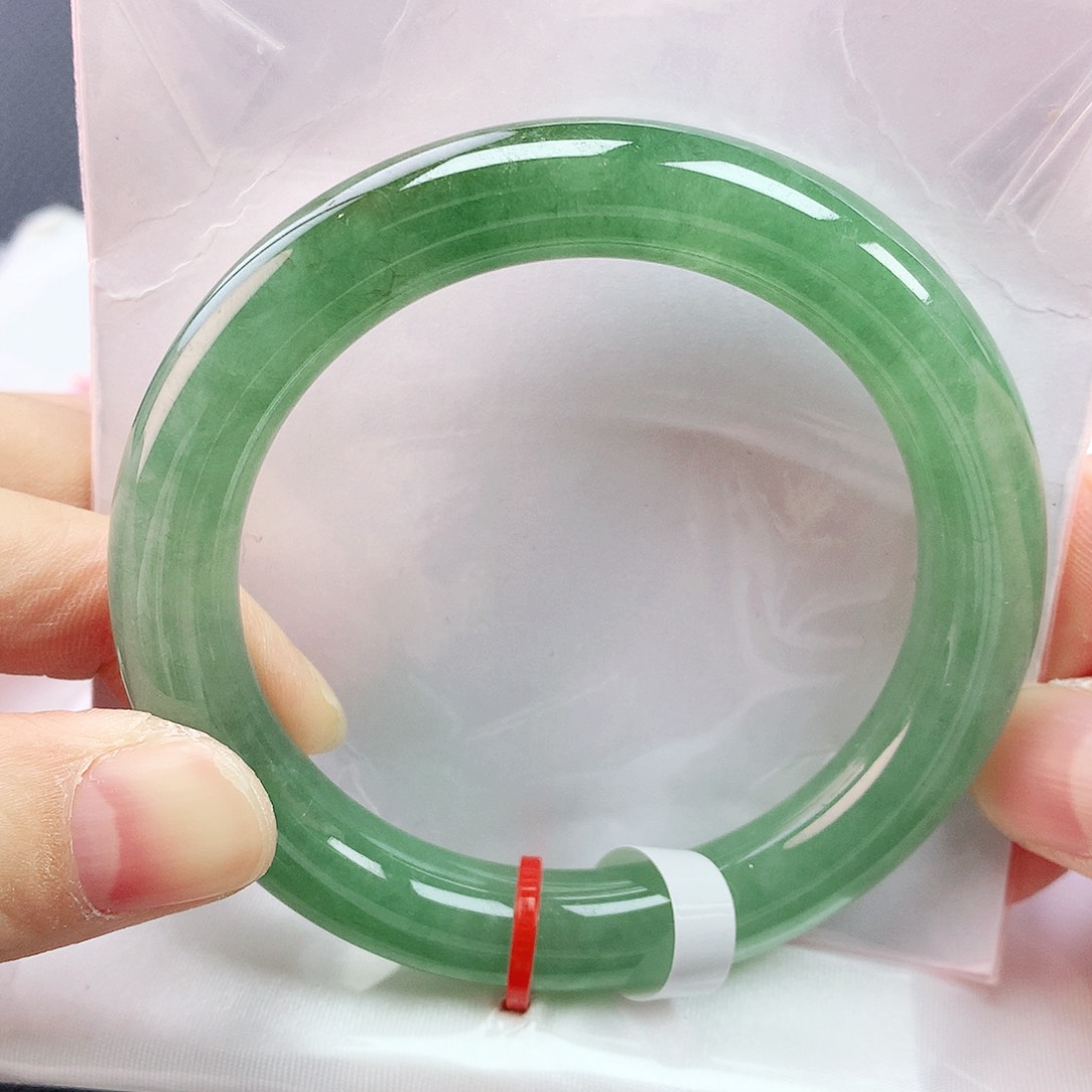 未镶嵌手镯翡翠52辣绿