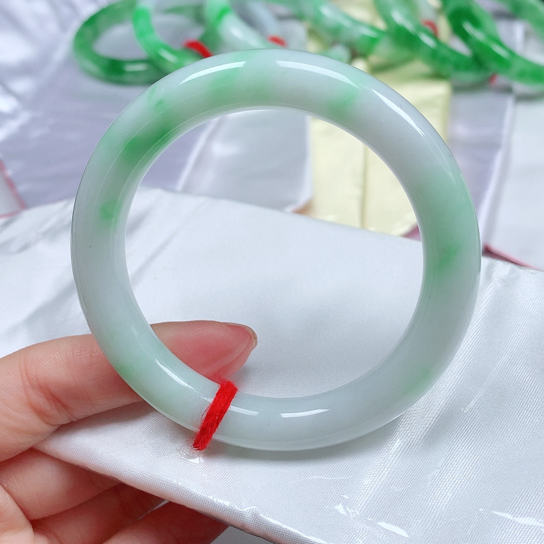 翡翠未镶嵌手镯1457