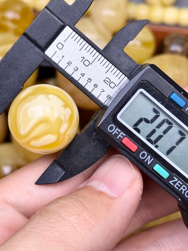 20.7mm俄料国矿一级料浓瓷白妖孽虎皮纹千层雪橘底金溶洞蜜蜡圆珠