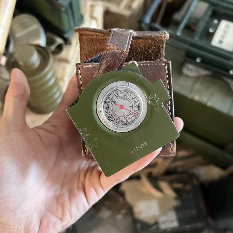 正品绿色62指北针功能正常