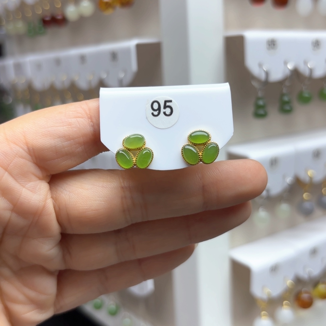 和田玉银S925镶嵌耳饰