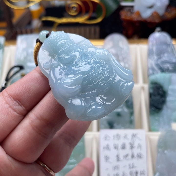 翡翠未镶嵌挂件玉