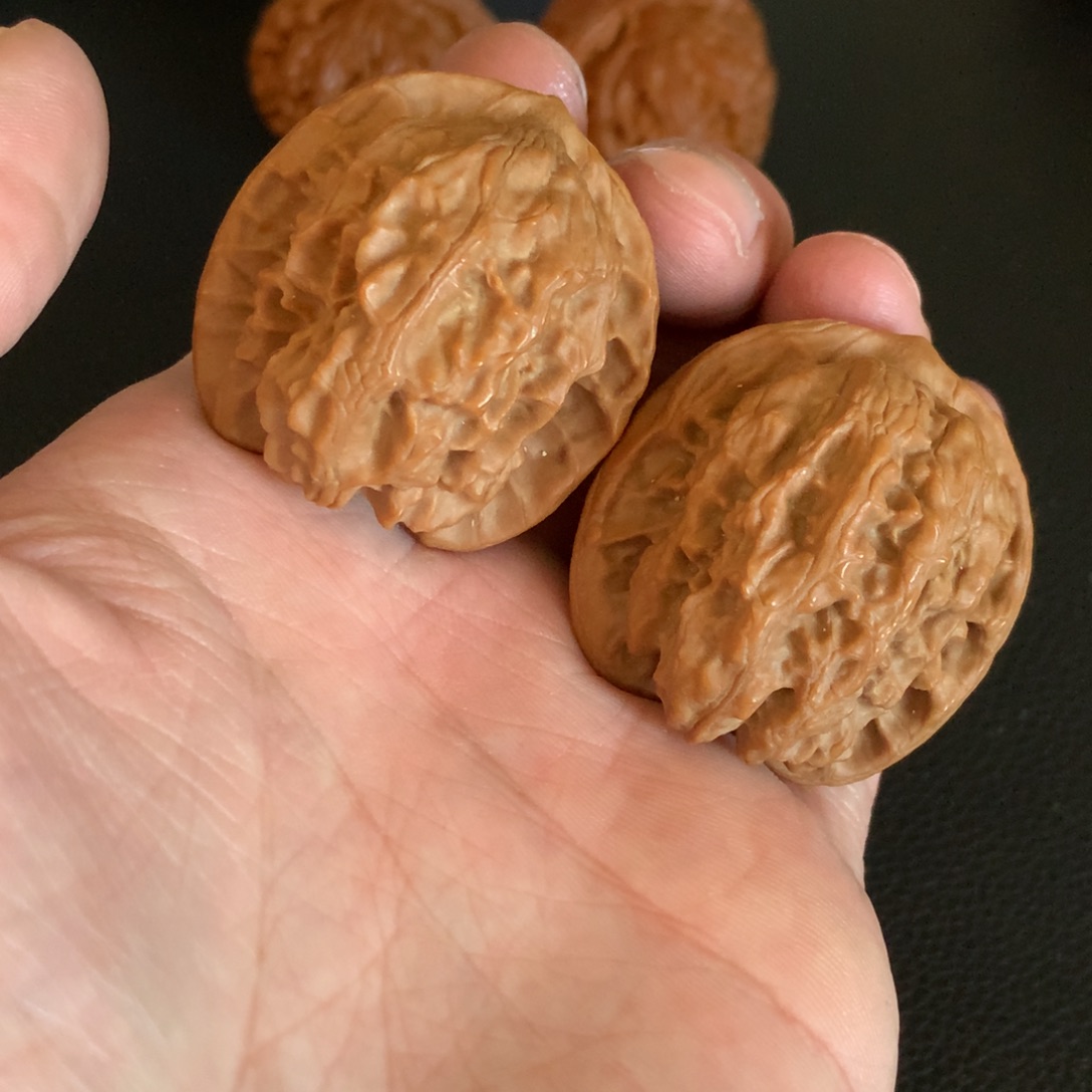 文玩核桃把件野狼37色差