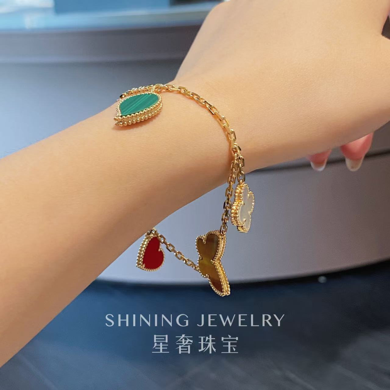 【星奢珠宝】（12.5克左右）18k蝴蝶lucky手链精致轻奢【少量库存】