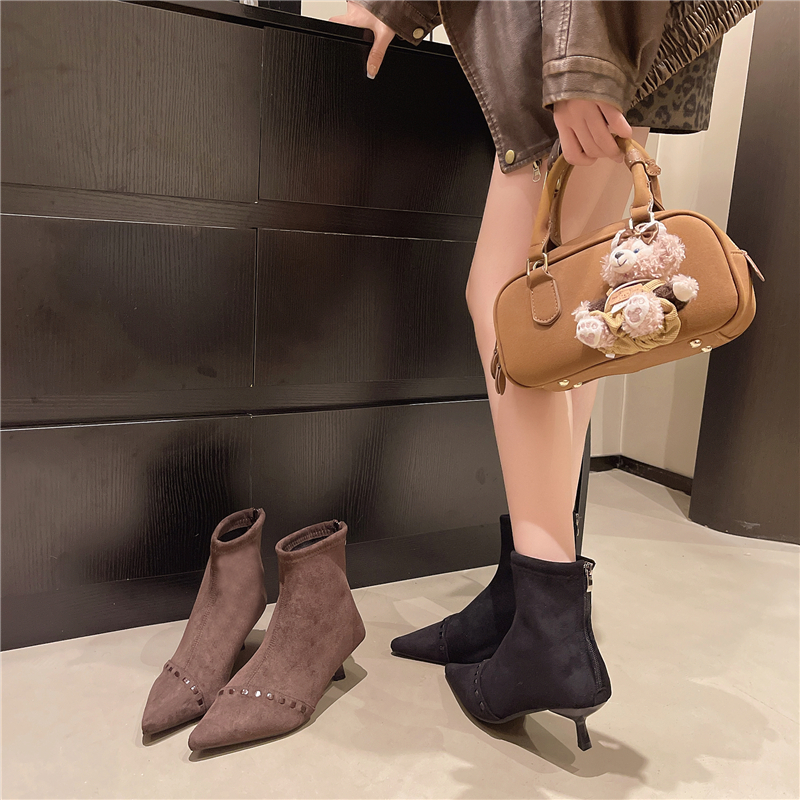 韩版粗跟绒面短靴女秋冬新款尖头缝线瘦瘦靴后拉链显瘦百搭气质靴