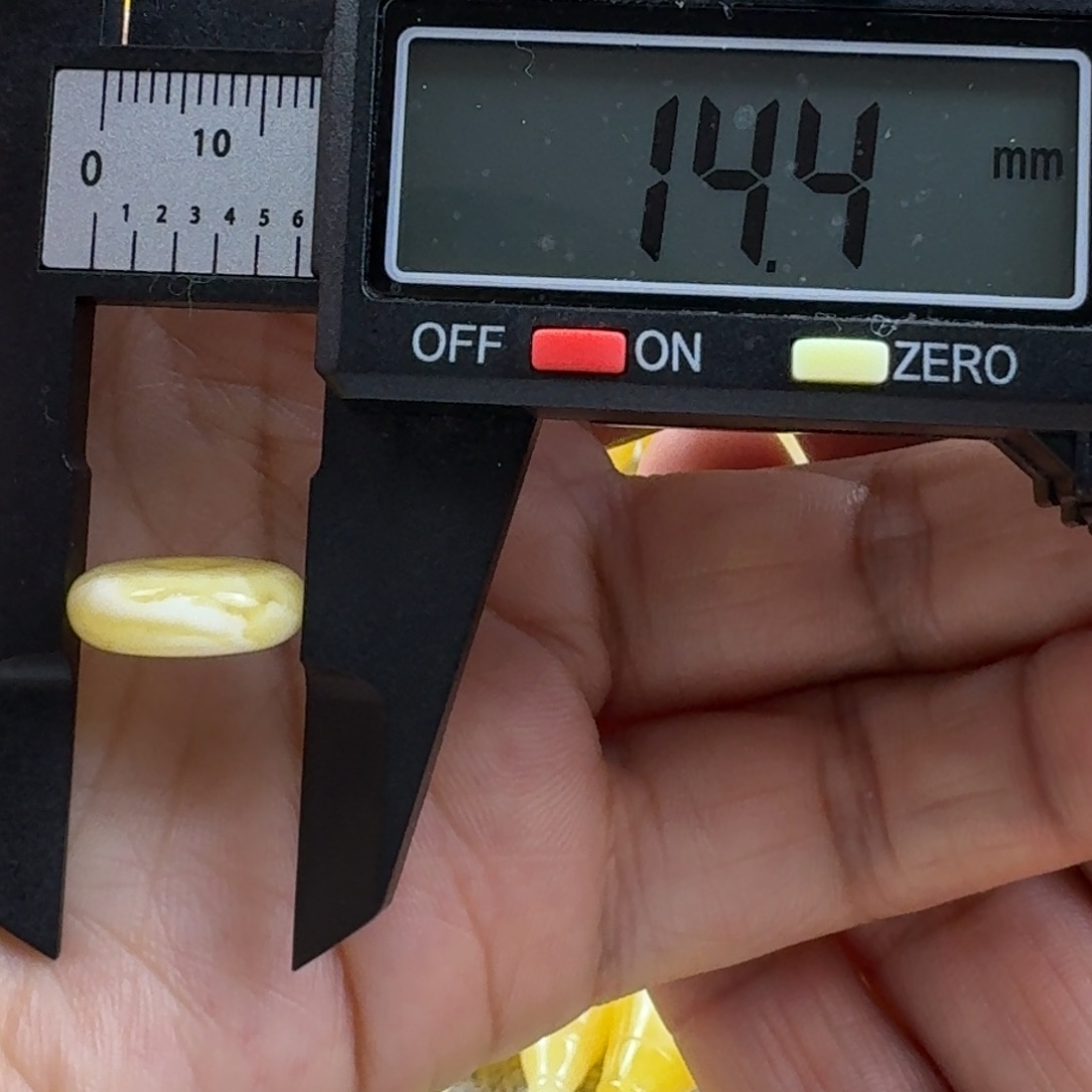 蜜蜡未镶嵌裸石20杂