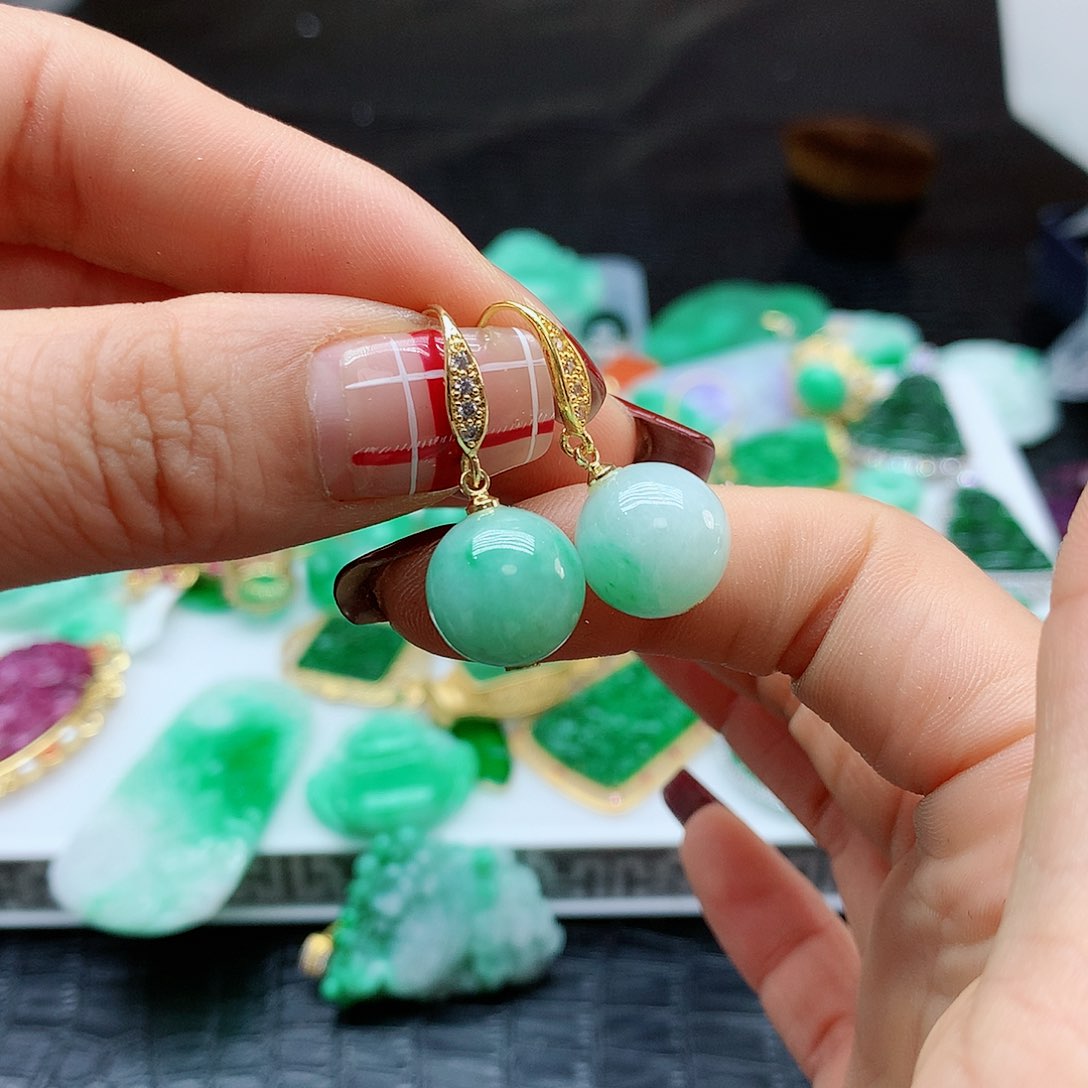 【闪购商品】翡翠耳饰未镶嵌，