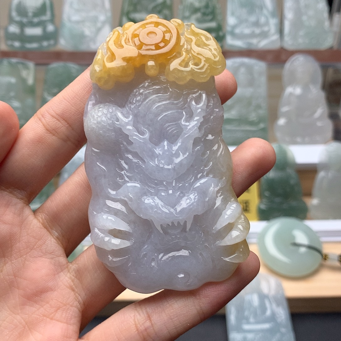 翡翠未镶嵌颈饰龙牌